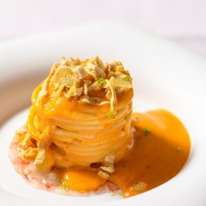 piatto di spaghetti, trippa e gamberi del cannavacciuolo bistrot di torino